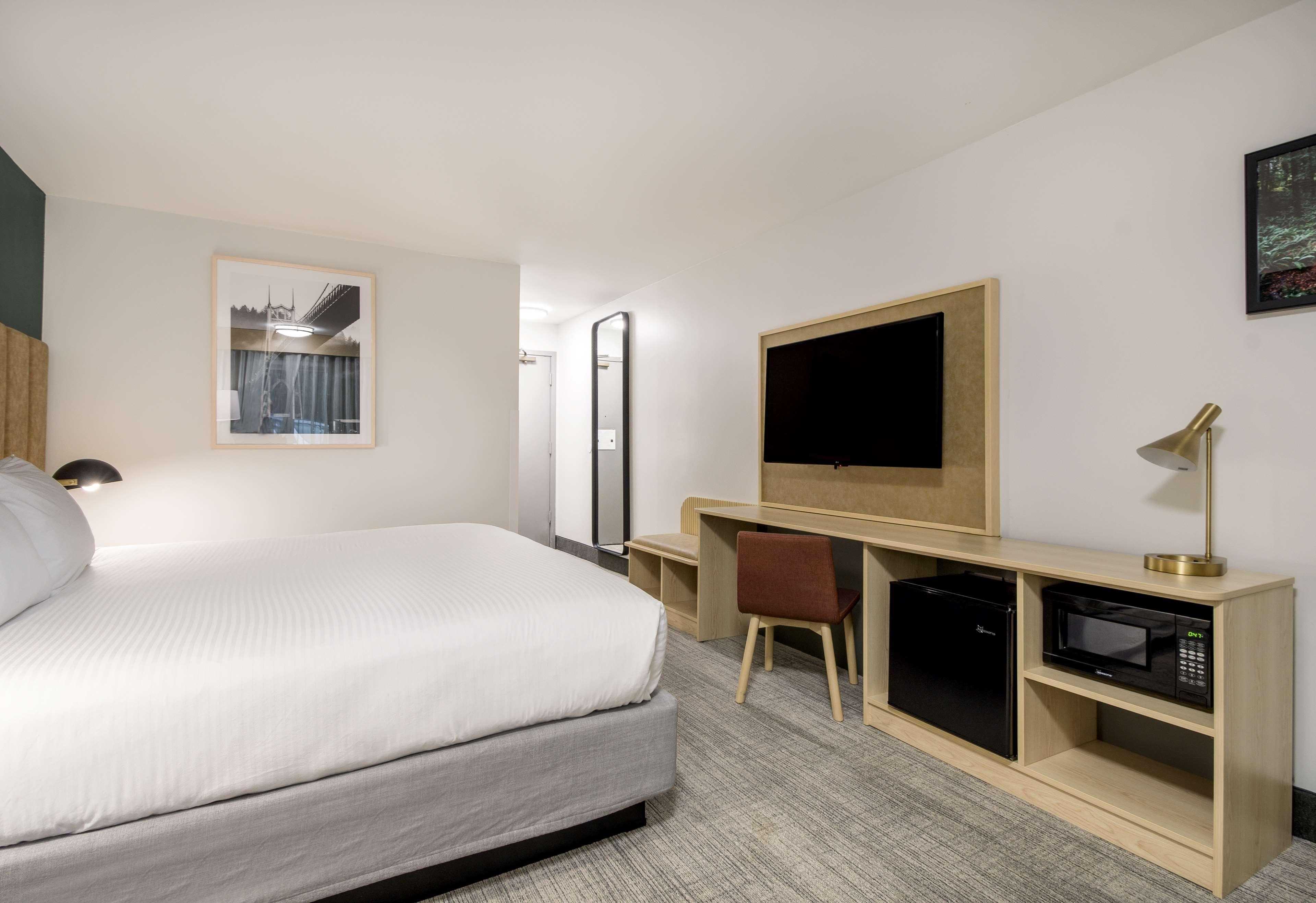 Western West Beaverton Hotel